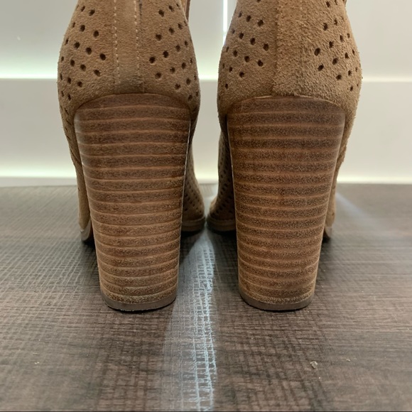 Lucky Brand Larise tan stacked heel bootie size 6 - Picture 10 of 12